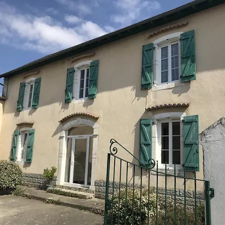 Chez Brouge * Momas