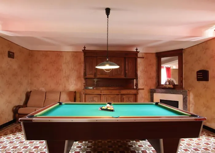 Chez Brouge بيت للعطل