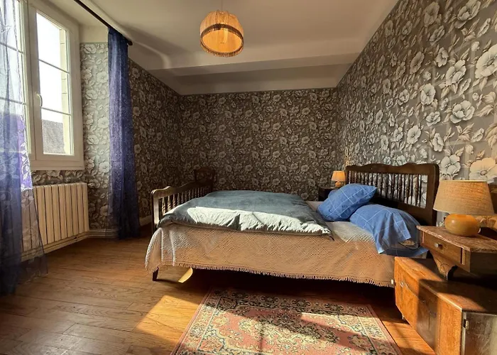 Chez Brouge بيت للعطل